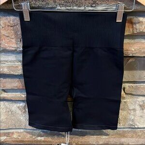 Women's Best Power Seamless Black Cycling Shorts 8" Inseam